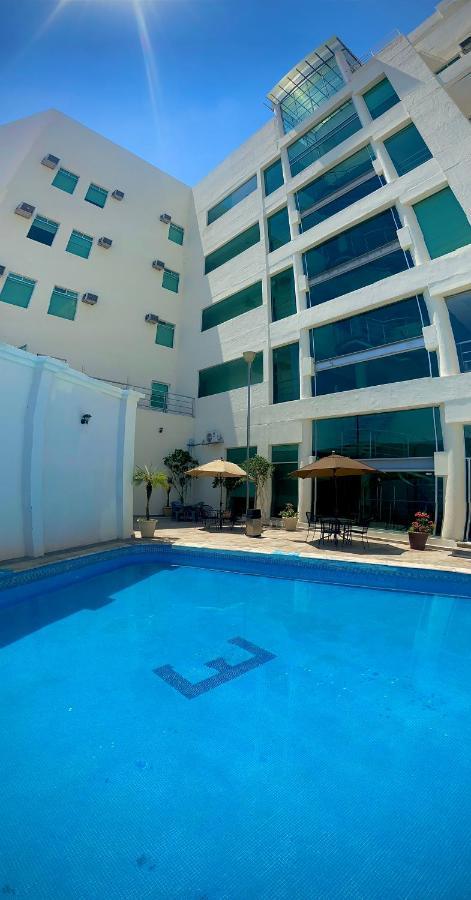Enterprise Poliforum Hotel 4*
