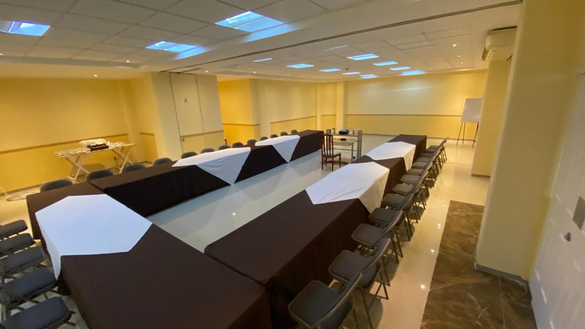 Enterprise Poliforum Hotel